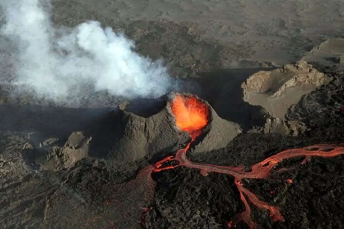 تصاویر بی نظیر پهپادی از آتشفشان فوران کرده ایسلند + فیلم