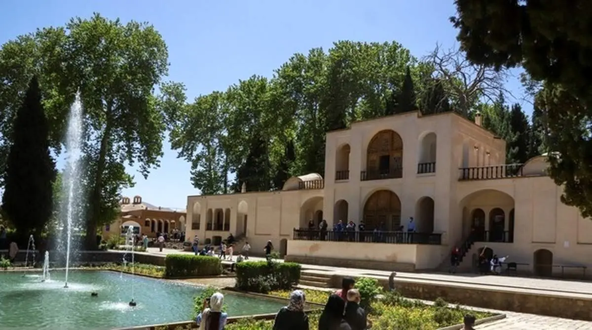 مسافران نوروز باغ شاهزاده کرمان