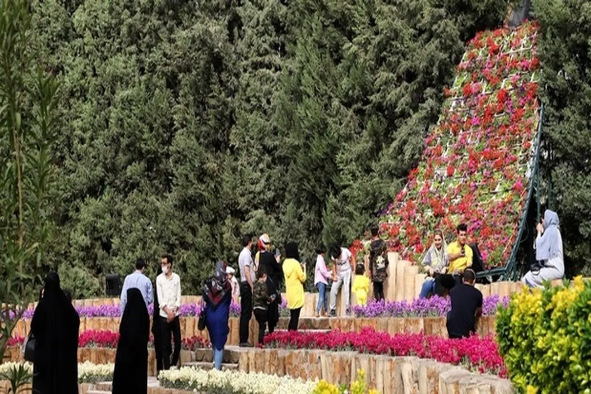 باغ گلها اصفهان در آخرین روزهای نوروز