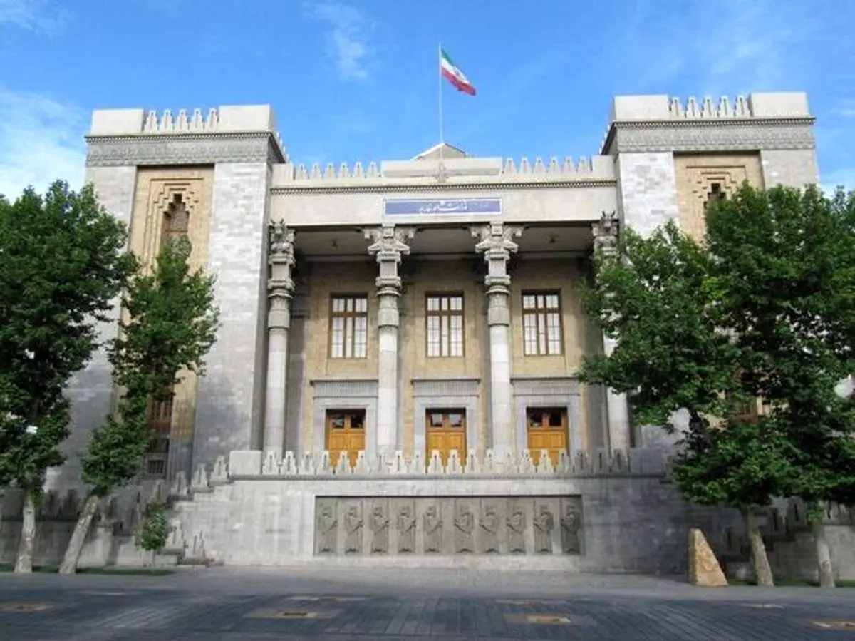 مراجعه برخی سفرای اروپایی به وزارت خارجه: با ما هم سند همکاری ۲۵ ساله امضا کنید