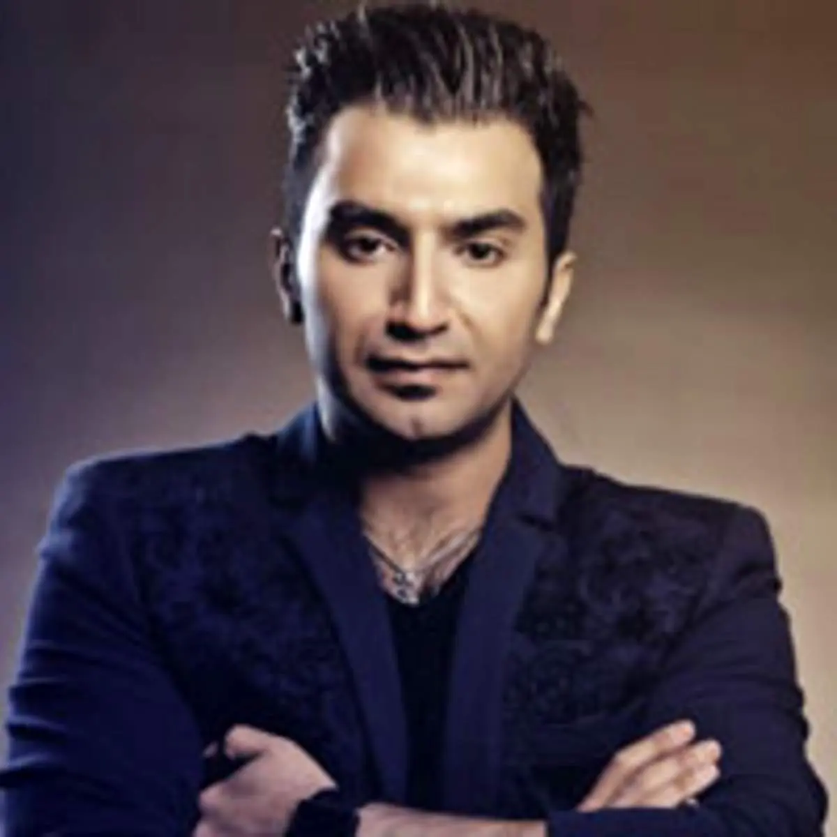 علی اصحابی  خواننده پاپ کشورمان کرونا گرفت