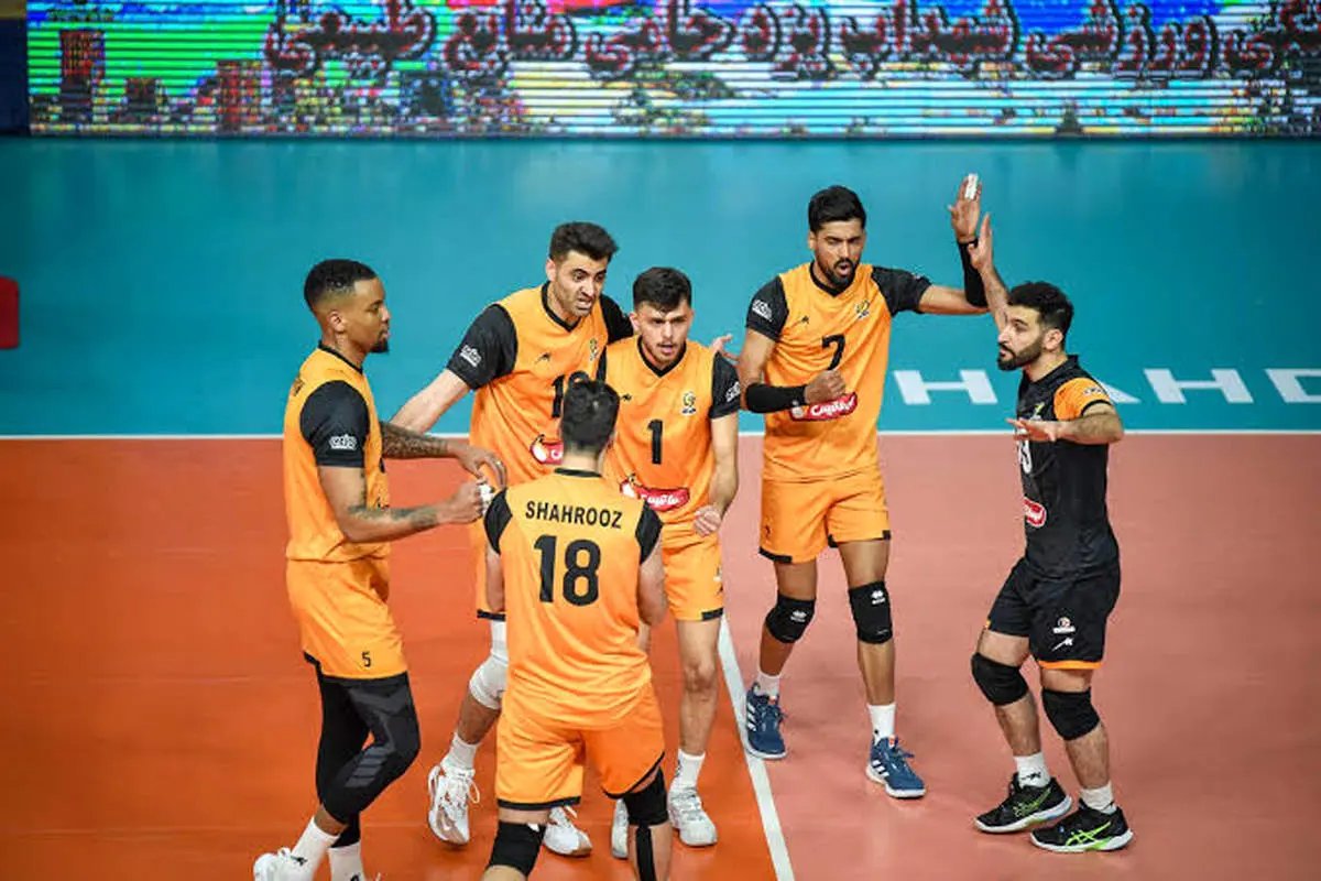 رونمایی جذاب از پیراهن جدید شهداب با حضور کاپیتان موسوی و ستاره‌های تیم+فیلم