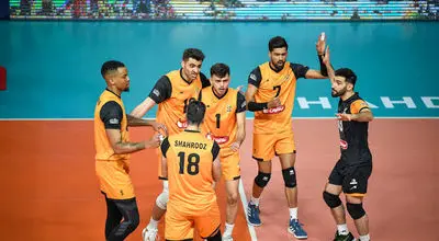 رونمایی جذاب از پیراهن جدید شهداب با حضور کاپیتان موسوی و ستاره‌های تیم+فیلم