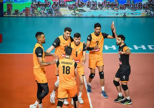 رونمایی جذاب از پیراهن جدید شهداب با حضور کاپیتان موسوی و ستاره‌های تیم+فیلم