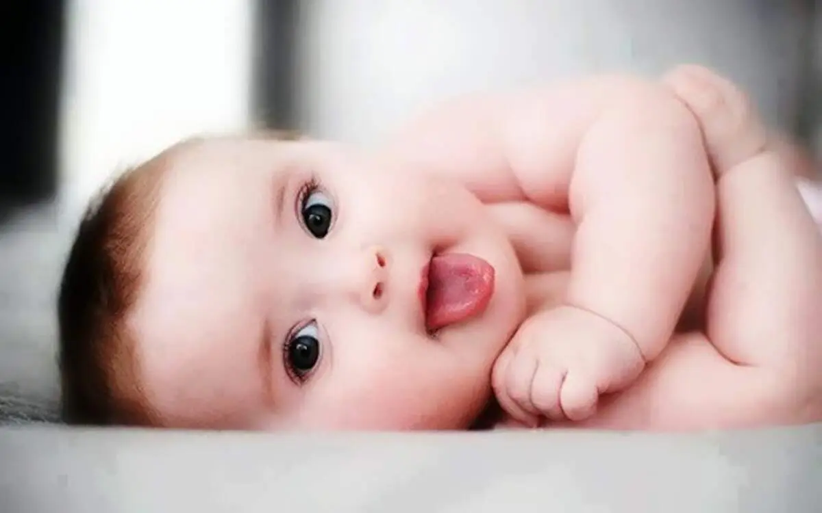 ‏نجات یک کودک از خفگی در واپسین لحظات حیاتش+فیلم