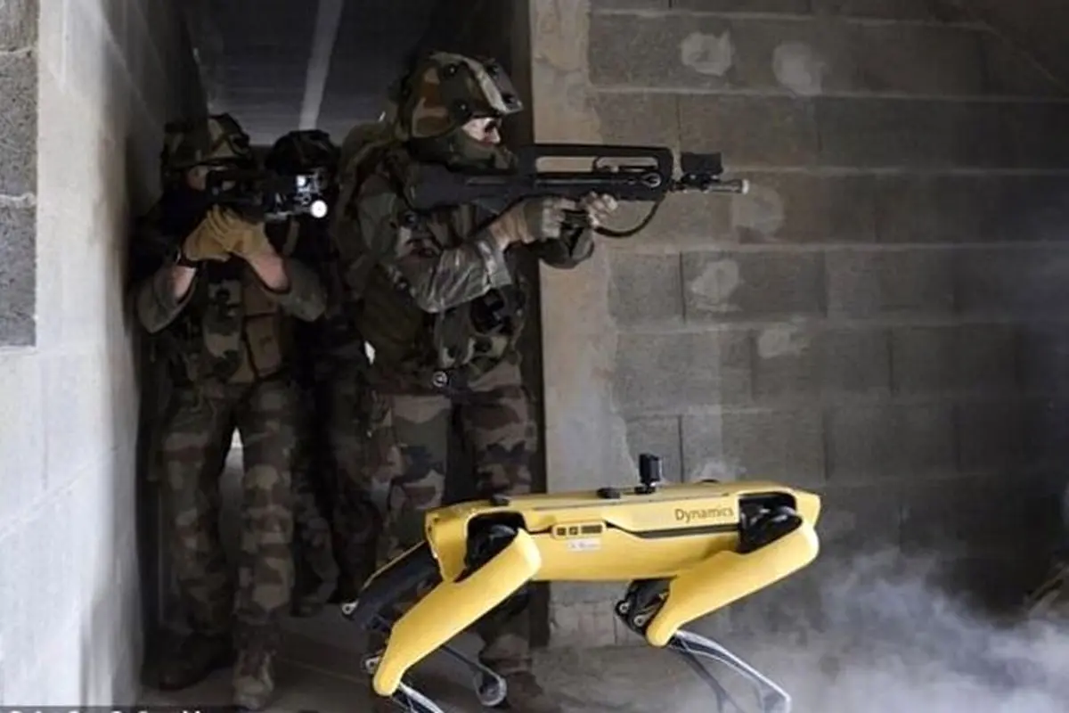 پای سگ‌های رباتیک به ارتش فرانسه باز شد+ عکس