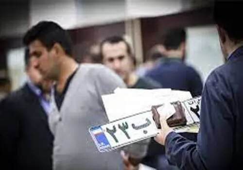 لحظه سرقت یک خودرو با وجود قفل فرمان و قفل پدال!+ فیلم