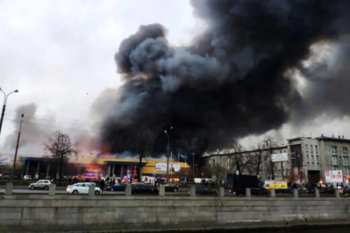 آتش‌سوزی مرگبار در یک کارخانه قدیمی در سن‌پترزبورگ + فیلم