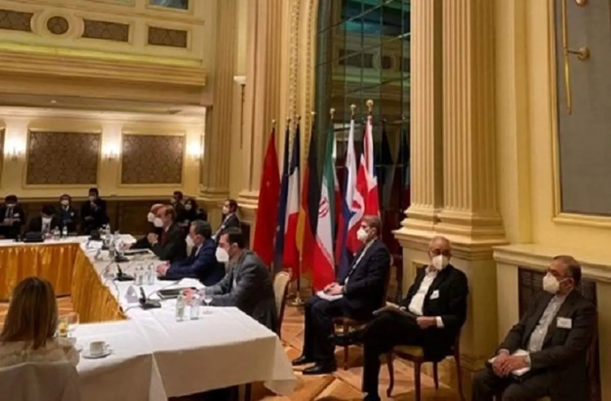 تعویق یک روزه جلسه مشترک ایران با ۱+۴