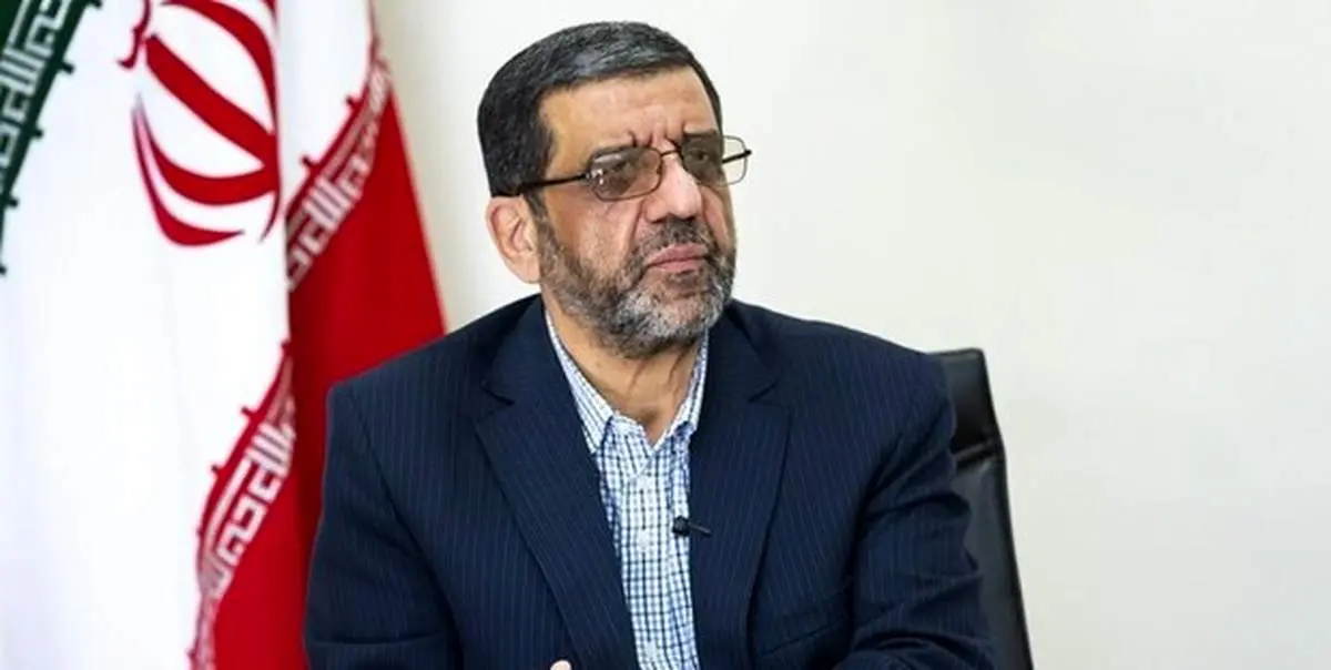 ضرغامی: زیر میز میزنم اما نه با دمپایی /به من می گویند مراقب زن و بچه ات باش