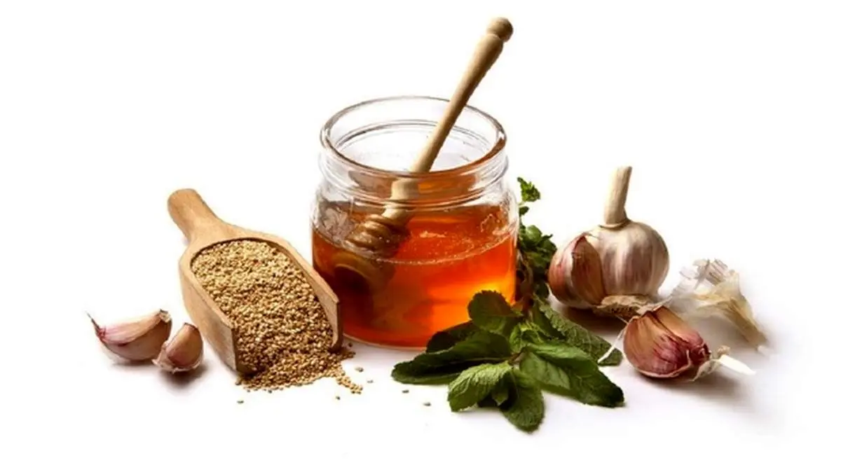 ۵ ماده غذایی برای درمانهای خانگی