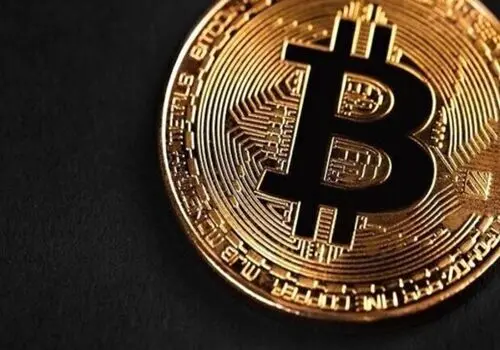 قیمت بیت کوین و ارز‌های دیجیتال امروز ۱۰ بهمن ۱۴۰۳ + جدول