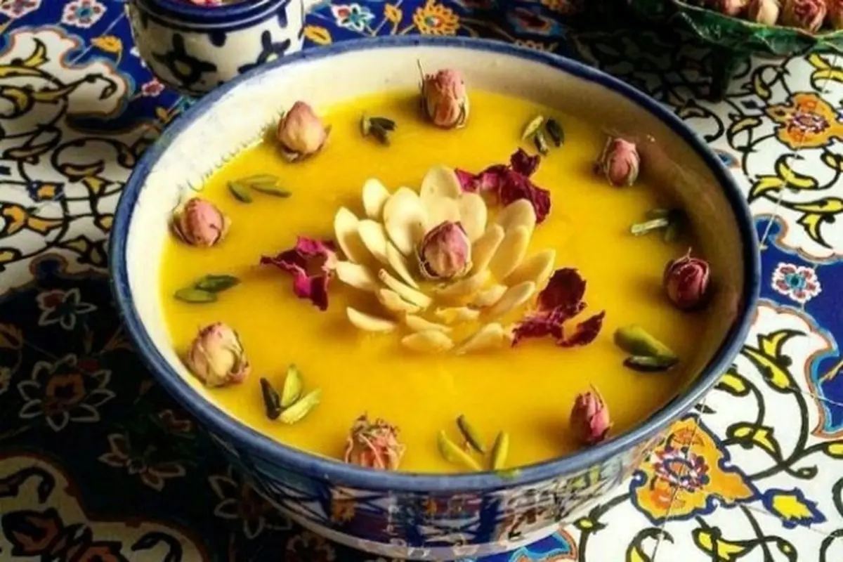 طرز تهیه حلوا آرد برنج شیرازی خوش رنگ