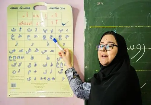 استخدام بیش از ۷۰ هزار معلم جدید در آموزش و پرورش