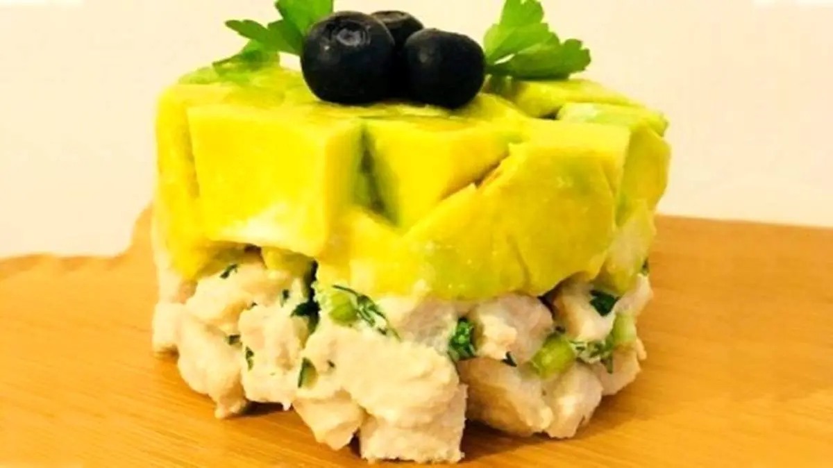 طرز تهیه سالاد مرغ و میوه با طعم کاری