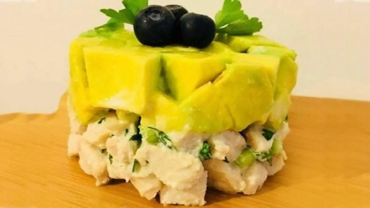 طرز تهیه سالاد مرغ و میوه با طعم کاری