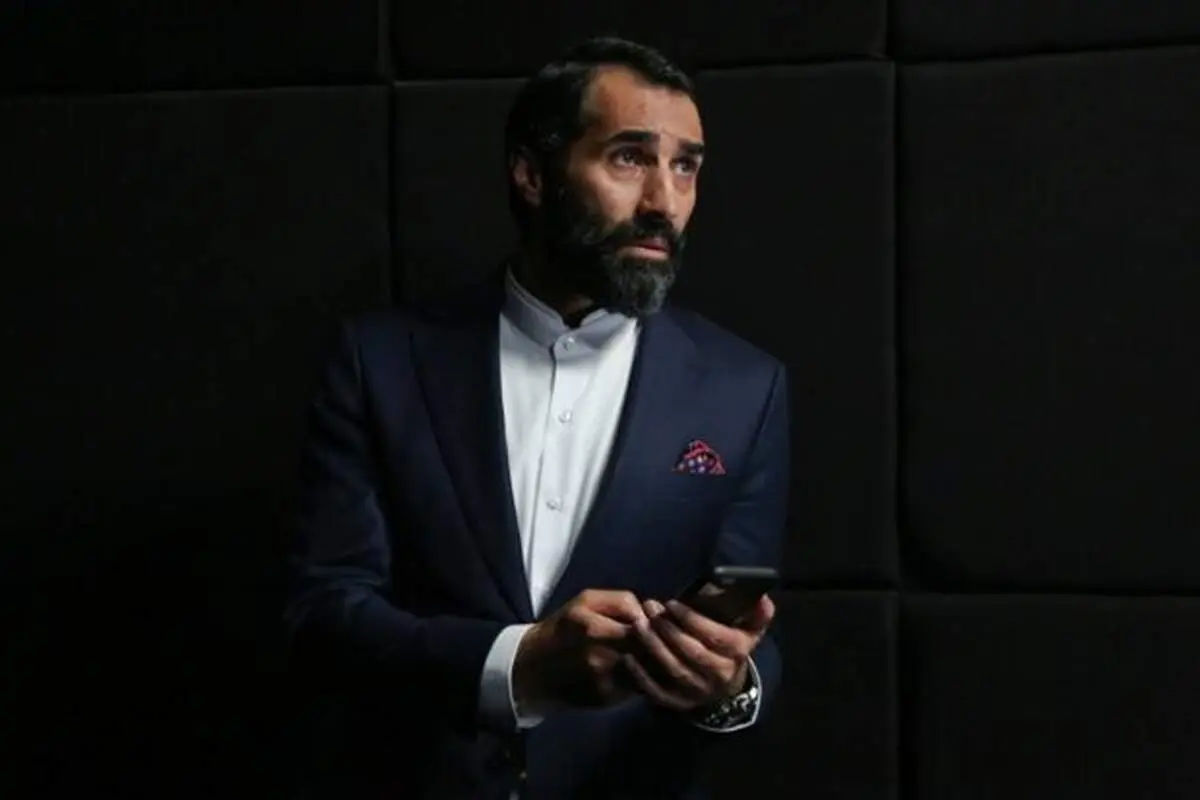 لبخند ملیح هادی کاظمی  + عکس