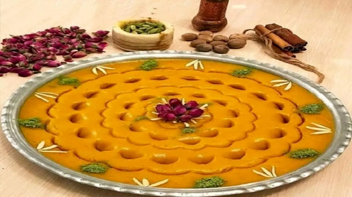 طرز تهیه حلوا زعفرانی و ساده با آرد گندم