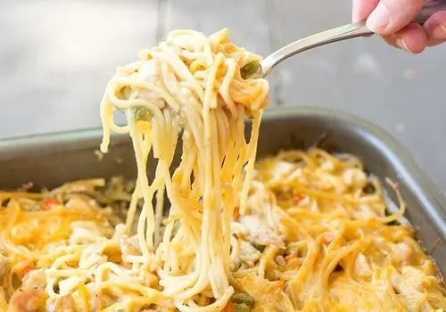طرز تهیه اسپاگتی مرغ رستورانی با طعمی عالی و بی نظیر
