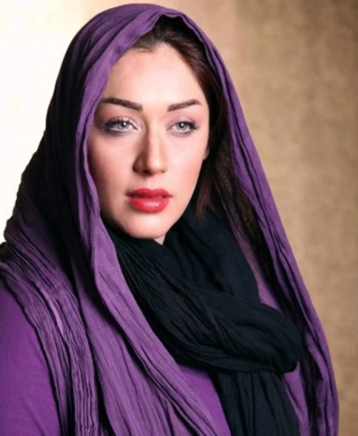 سارا منجزی پور با ماسک ویژه در بیمارستان+ عکس