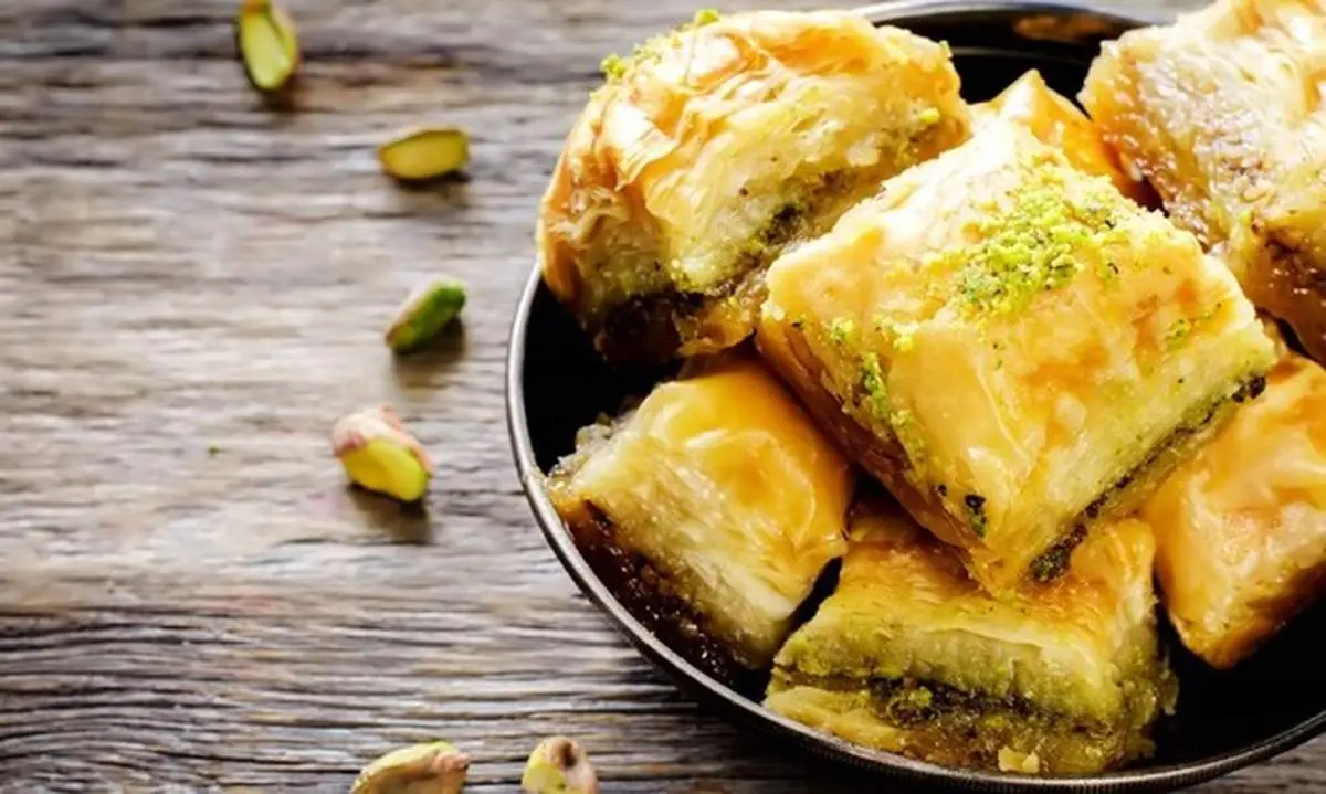 طرز تهیه باقلوای گوشت مقوی برای افطار