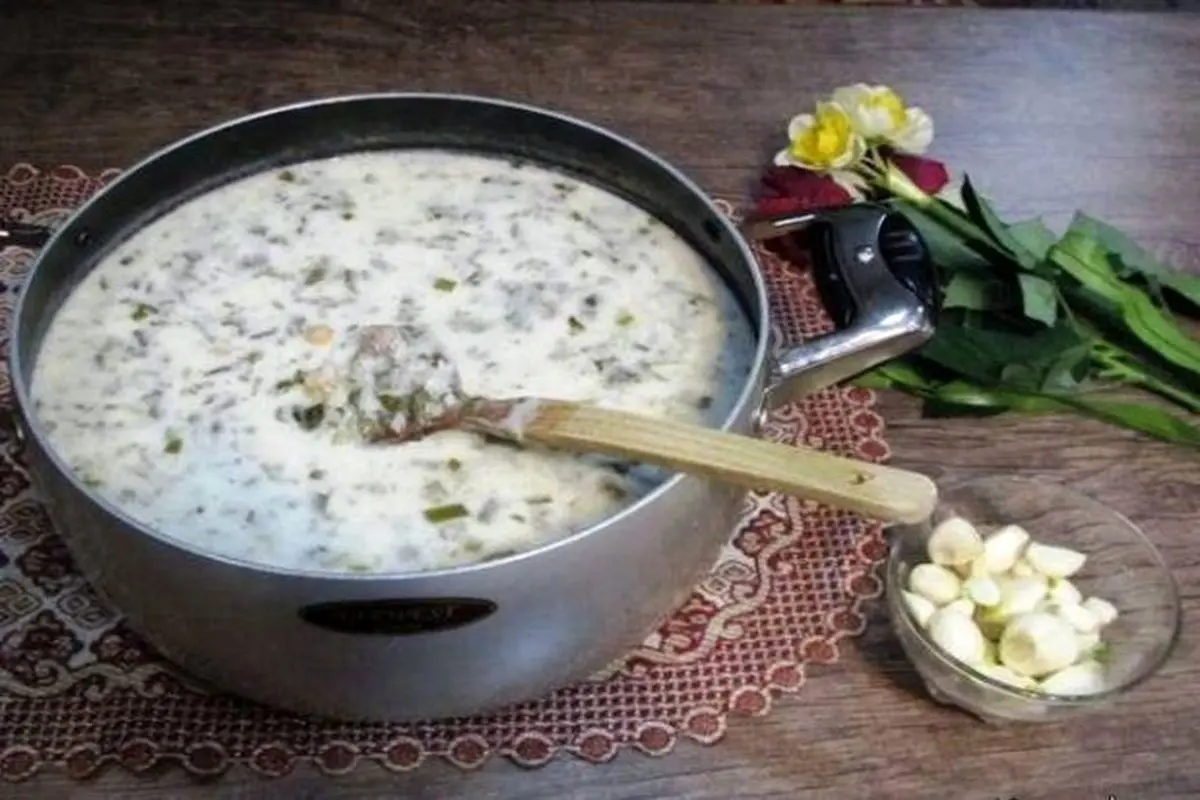 طرز تهیه آش دوغ قزوین به سبک سنتی