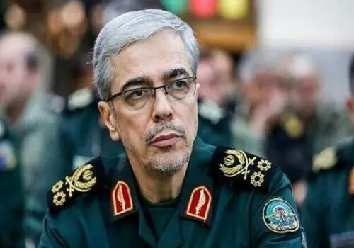 سرلشکر باقری آرای خود را به صندوق انداخت+ عکس