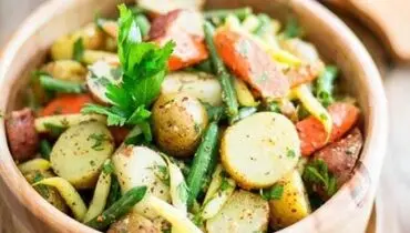 طرز تهیه سالاد سیب زمینی رژیمی