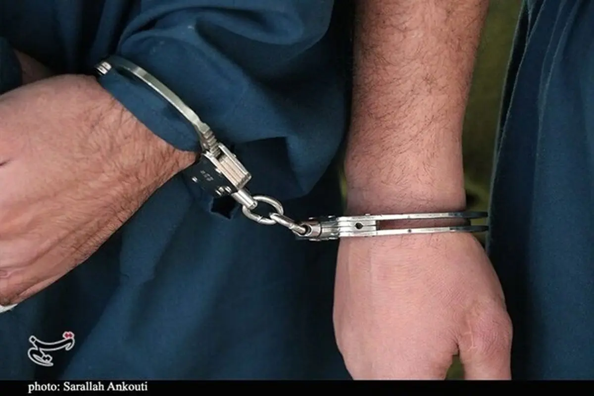اطلاعات سپاه یک مقام دولتی را بازداشت کرد