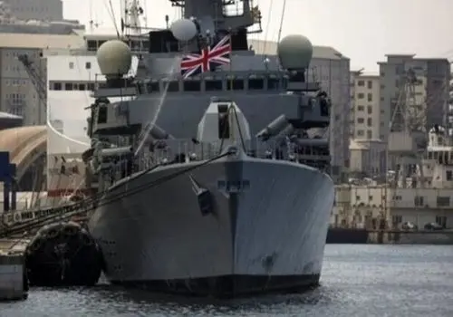 پرتاب ناموفق موشک بریتانیا از روی زیر دریایی+ فیلم