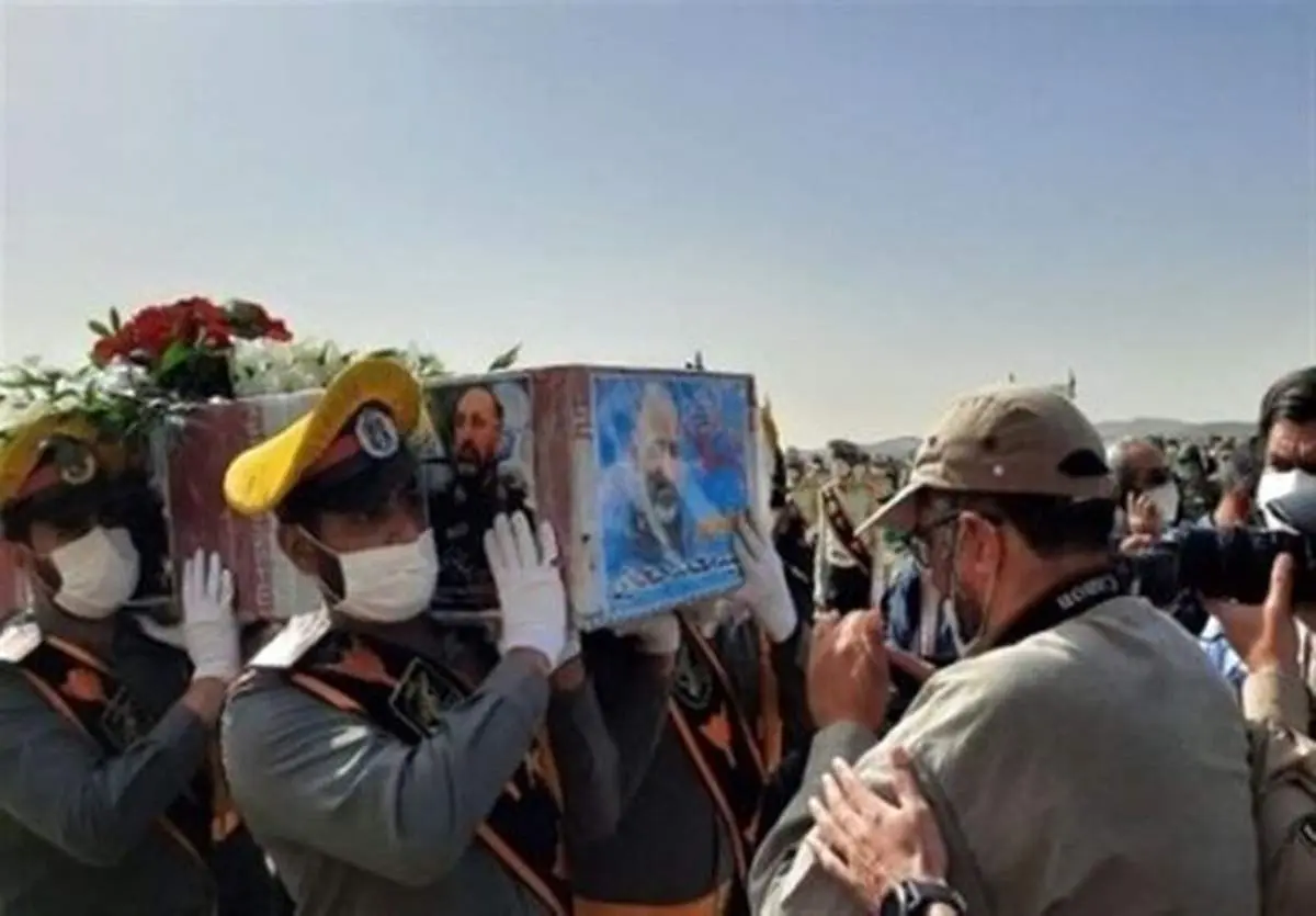 پیکر سردار حجازی در کنار برادر شهیدش در اصفهان آرام گرفت