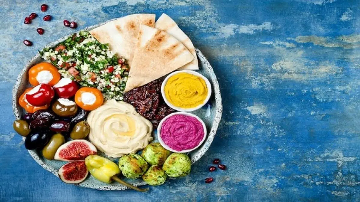 چه غذاهایی موجب بیخوابی میشوند؟
