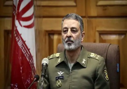 فرمانده کل ارتش: برای فرود آوردن ضربه مقتضی به اسرائیل آماده‌ایم