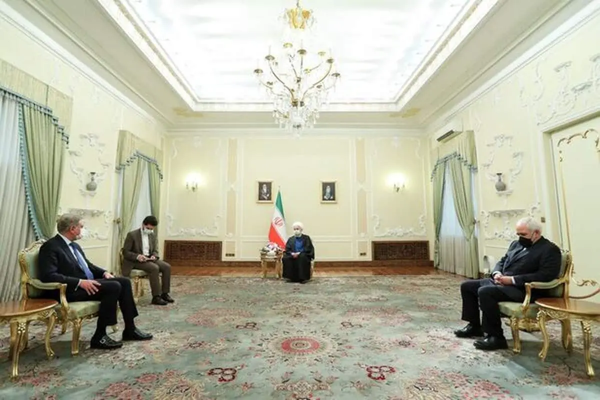روحانی: امنیت، دغدغه مشترک ایران و پاکستان است / حضور نظامی آمریکا در منطقه کمکی به حفظ امنیت نمیکند