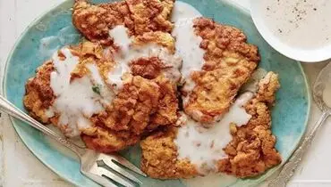 طرز تهیه استیک مرغ مزه دار شده با سس بی نظیر