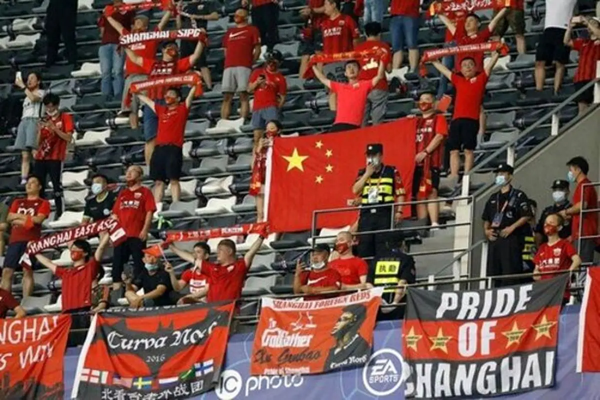 چین کرونا را شکست داد، تماشاگران به فوتبال برگشتند! + ویدئو