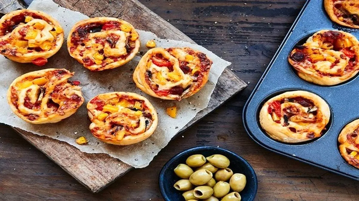 طرز تهیه مافین پیتزایی قارچ و مرغ به ۲ روش
