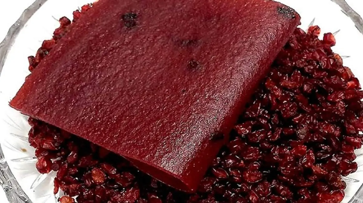 طرز تهیه لواشک زرشک تازه و زرشک سیاه در فر یا آفتاب