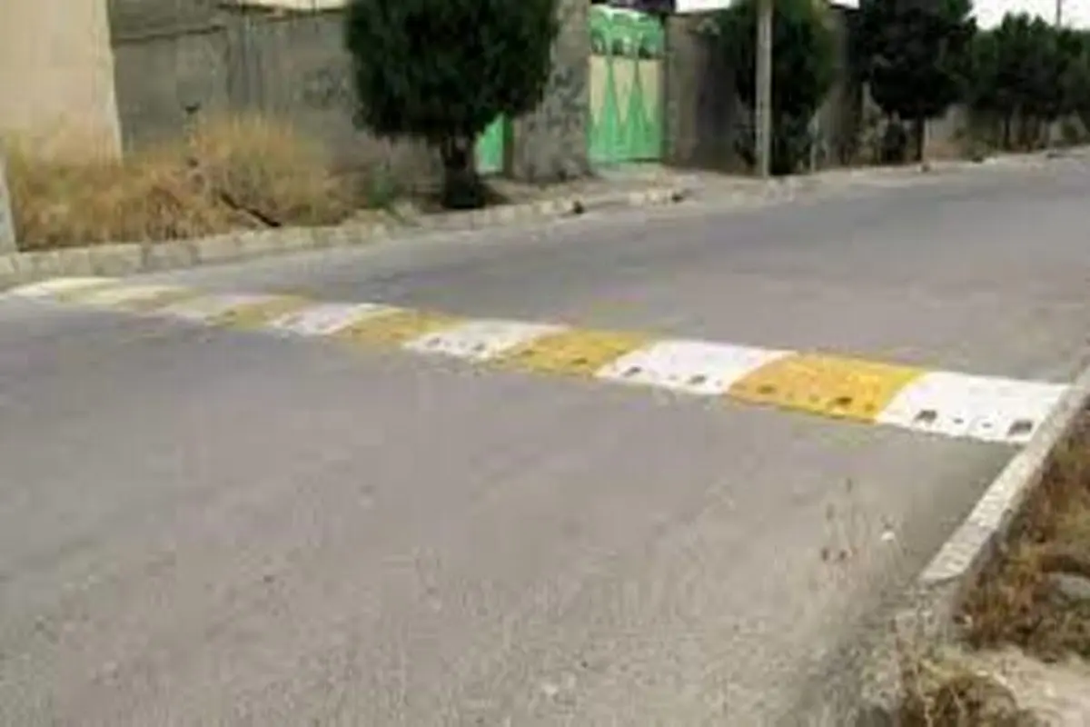 اقدام تحسین‌برانگیز یک شهروند خوزستانی برای سرعت‌گیر‌های غیراستاندارد+فیلم
