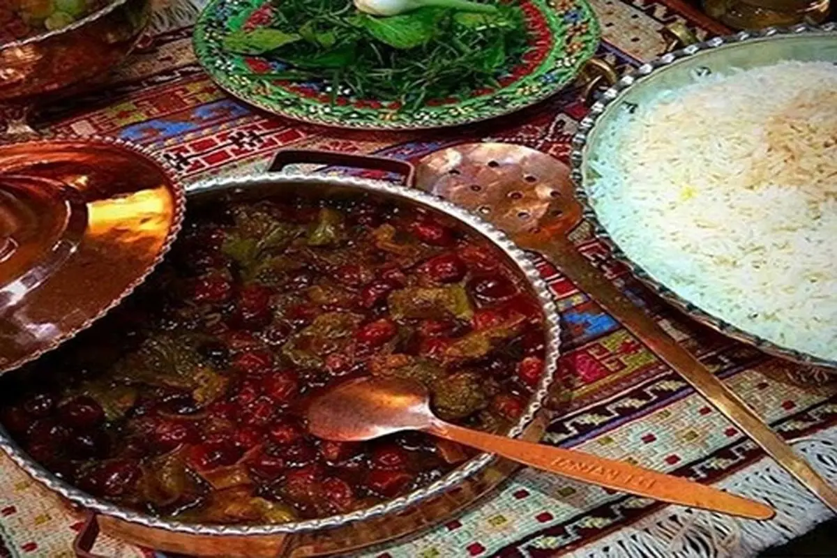 طرز تهیه خورش آلبالو و گوشت با طعمی بی نظیر