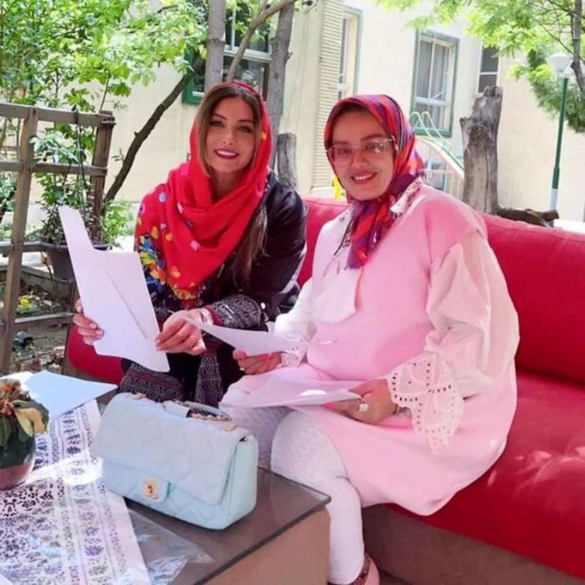 تیپ جدید بهاره رهنما در کنار فریبا نادری + عکس