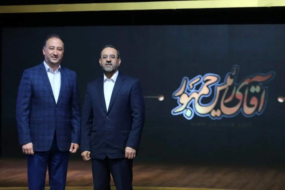 تصاویر پشت صحنه گفتگوی پارسینه با محمد عباسی در برنامه «آقای رئیسجمهور»