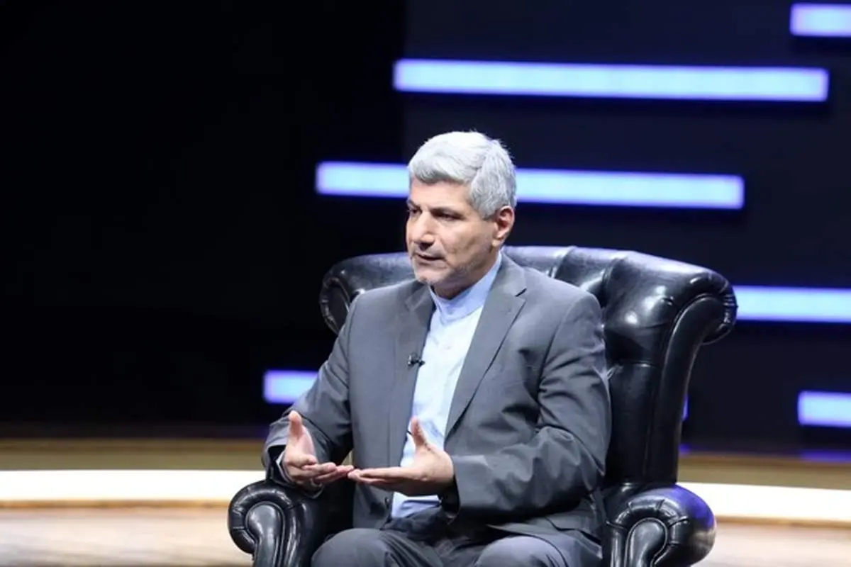 تصاویر پشت صحنه گفتگوی پارسینه با رامین مهمانپرست در برنامه «آقای رئیسجمهور»