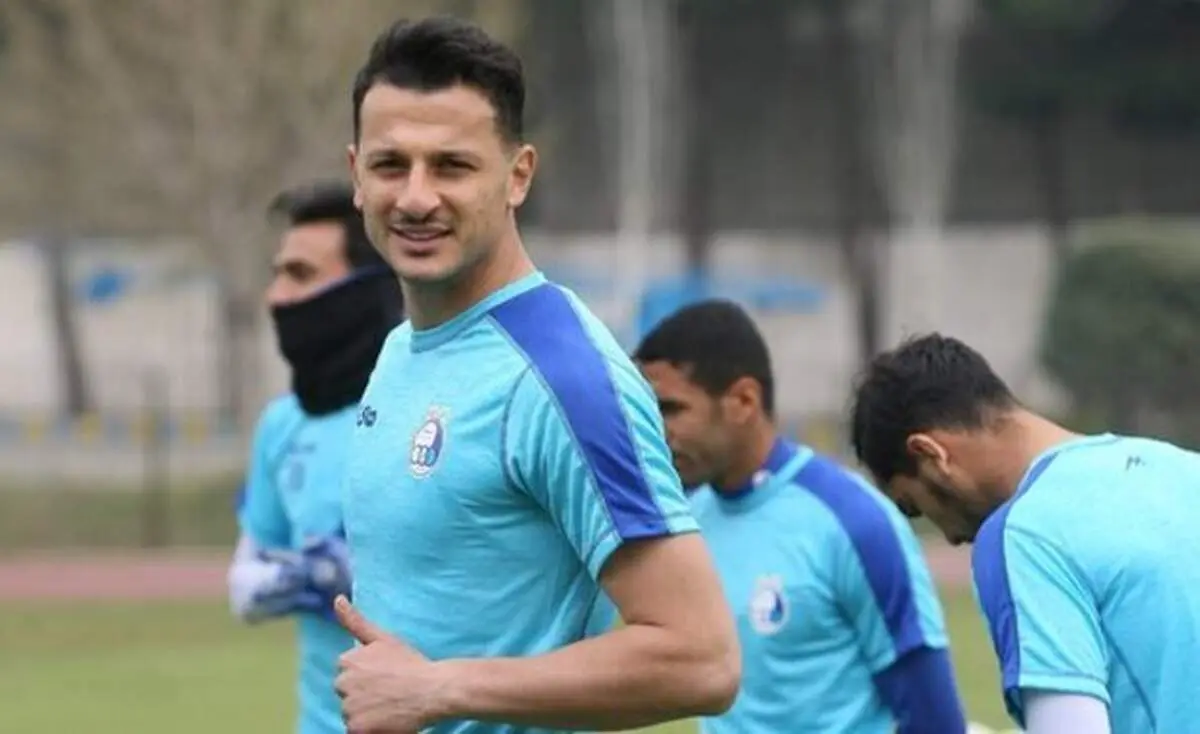اقدام جنجالی و عجیب مهاجم استقلال