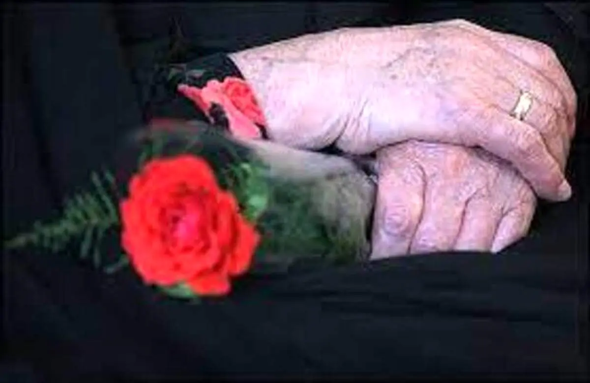 لحظه احساسی رویارویی مادر و دختر بعد از ۳۰ سال روی آنتن زنده تلویزیون+فیلم