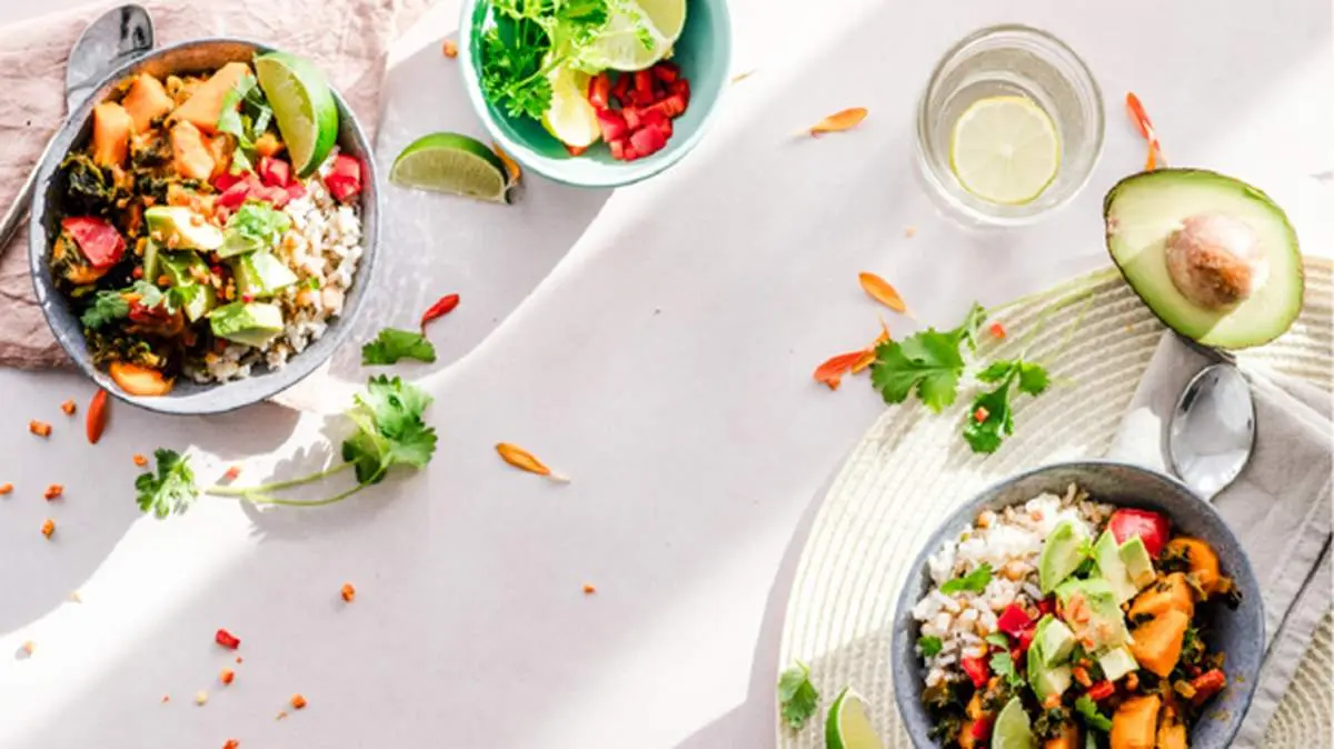 چگونه هم روزه بگیریم هم با انرژی کار کنیم؟