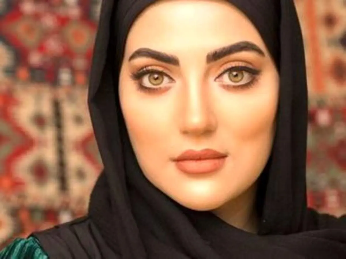 مانتوی خاص و محشر هلیا امامی +عکس