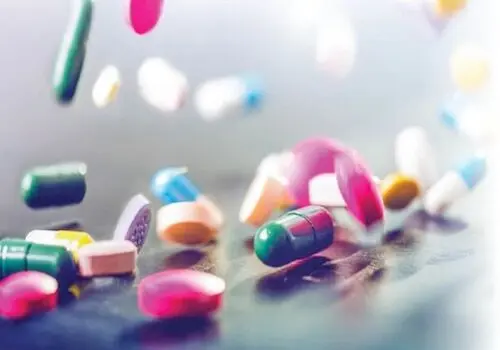 آیا برای درمان کووید و سرماخوردگی مصرف آنتی‌بیوتیک‌ تاثیر دارد؟