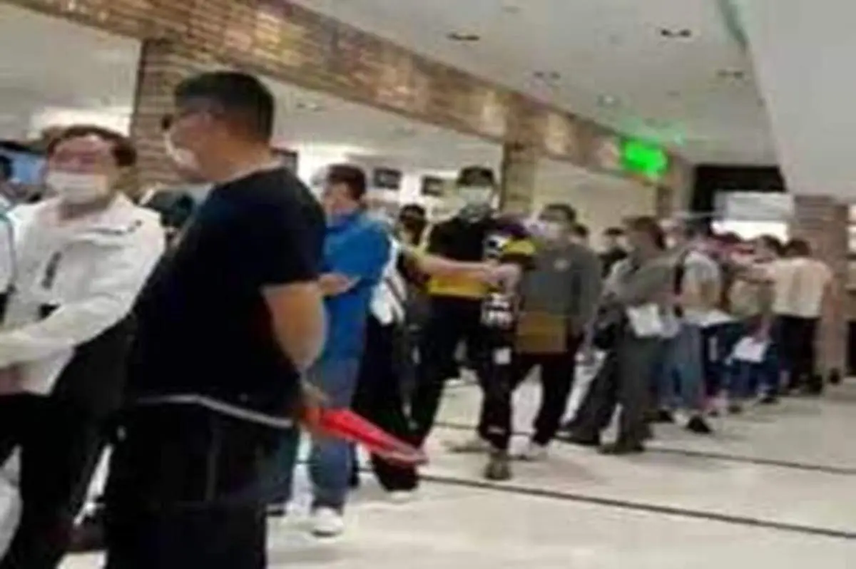 توضیح سخنگوی ستاد کرونا در خصوص ماجرای صف چینی‌ها برای تزریق واکسن کرونا در بیمارستان