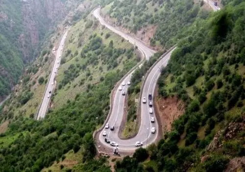 با اعلام فرمانده پلیس راه کندوان؛ محور چالوس-کرج یک طرفه شد
